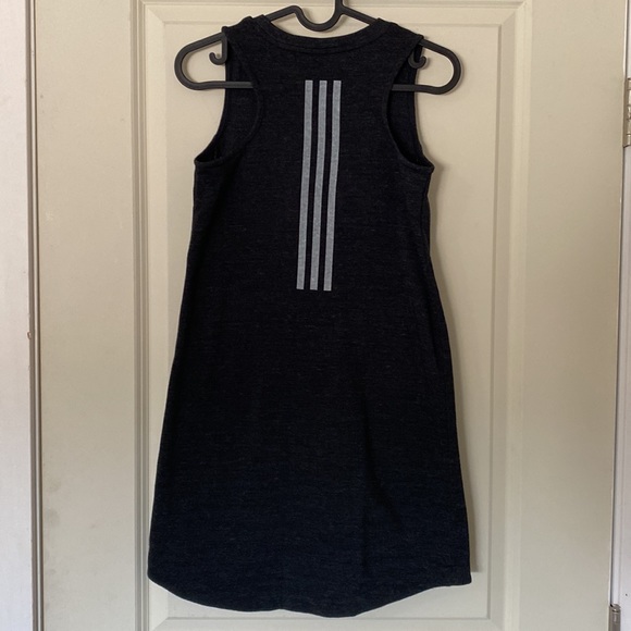 Adidas YL Girls Athletic Black/Grey Tunic with Pockets - Picture 2 of 9